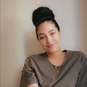 Meet your Posher, Alyssa